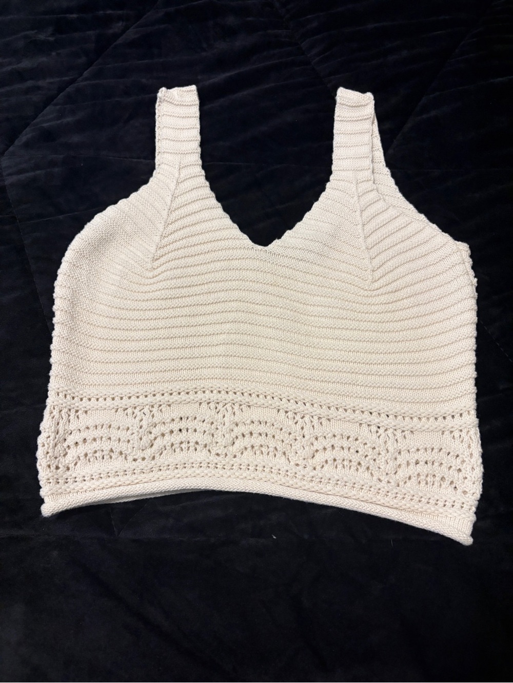 Women's Crochet V-Neck Crop Top - Cream